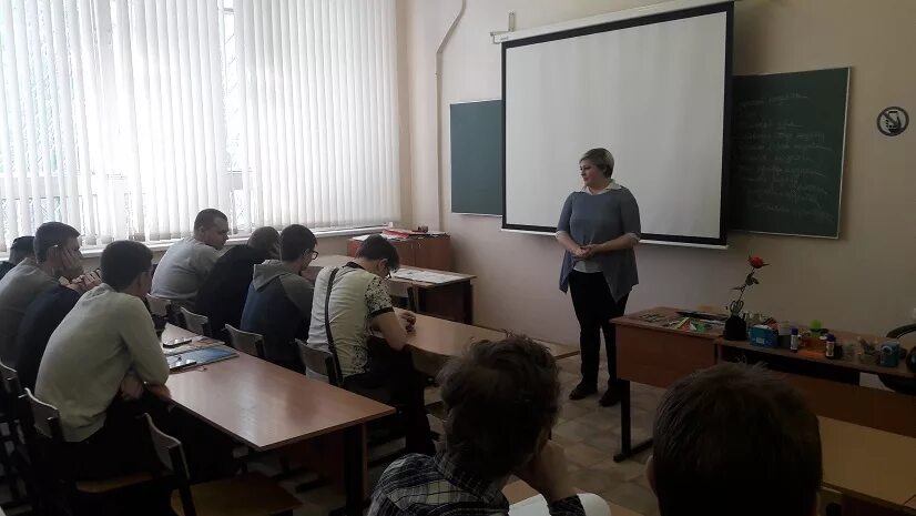 Больница оленегорск. Оленегорский горнопромышленный колледж. Огпк оленегорск. Мурманский педагогический колледж. Оленегорский горно промышленный.