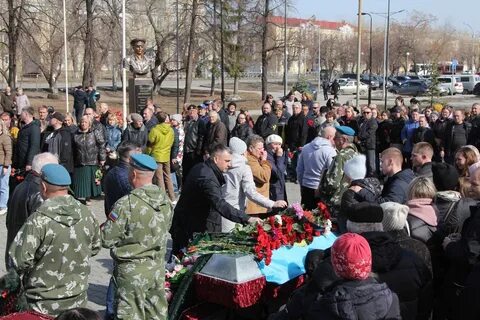 Славы 28