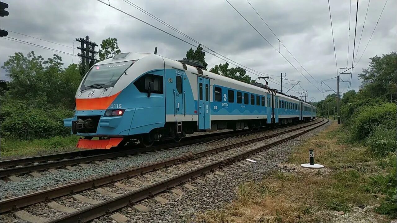 Поезд санкт-петербург евпатория. Чс2 591. Эп2д кжд. Нижний евпатория поезд. Эп2д кжд.