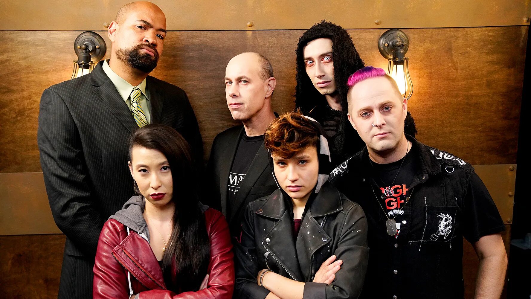 I am vampire. Стефан сальваторе и вики донован. Стефан сальваторе вампир потрошитель. Стефан сальваторе глаза вампира. A.