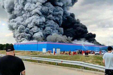 Пожар на складе потушили