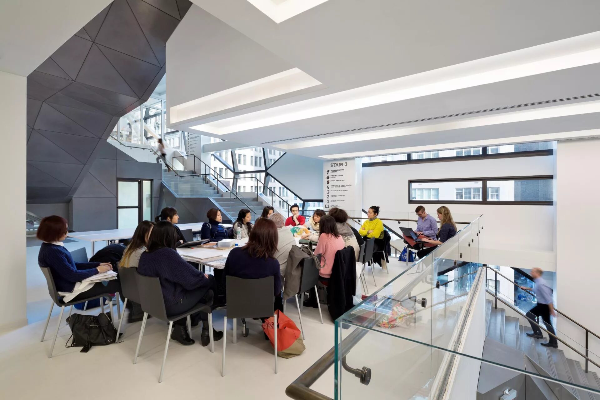 Parsons, the new school for design, сша. Иннополис университет каспусы. Колумбийский университет в нью-йорке внутри. Мгту им баумана изнутри. Иннополис казань кампусы.