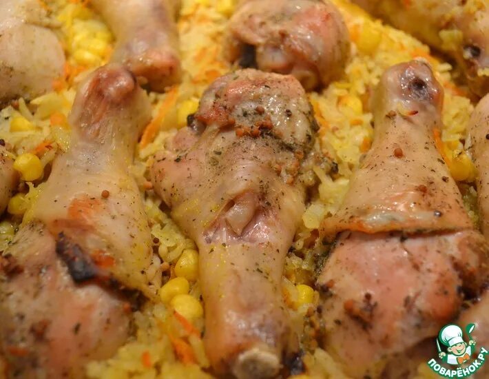 Куриная голень с рисом рецепт. Куриные ножки с рисом. Куриные ножки с кукурузой и рисом. Курица на рисовой подушке.