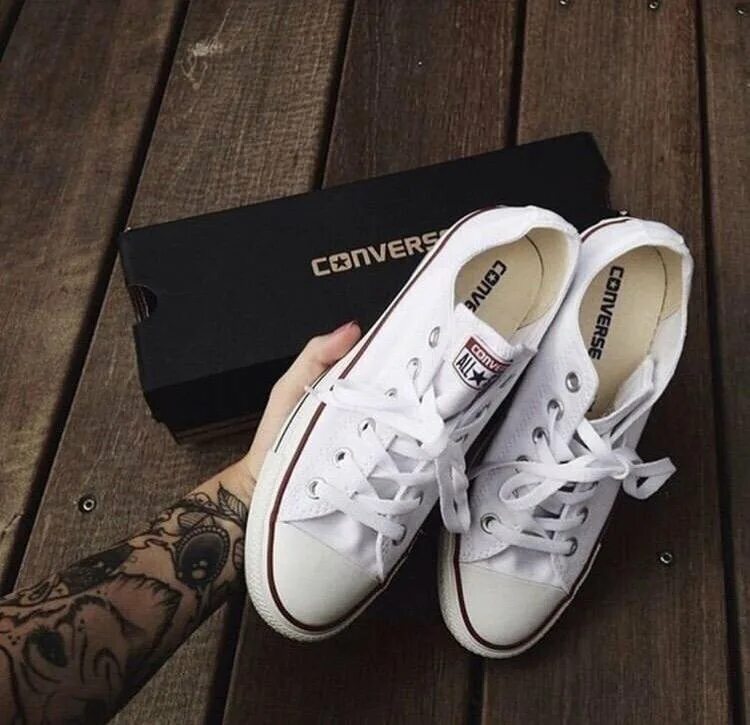 Летние кеды. Кеды женские белые натуральная кожа ламода. Джинсовые кеды женские. Кеды конверс женские. Крутые кеды.