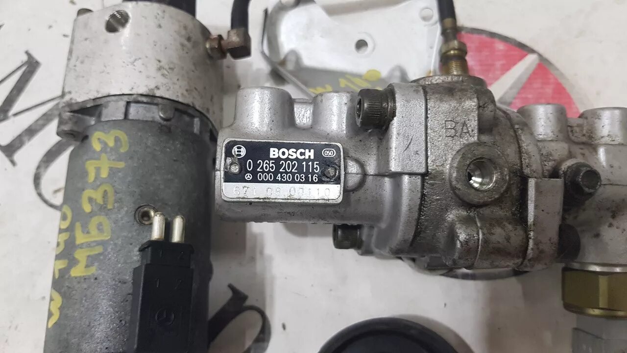 43skv157. Насос мерседес 140. Топливный насос мерседес вито 638. Бензонасос w140. Насос мерседес 140.