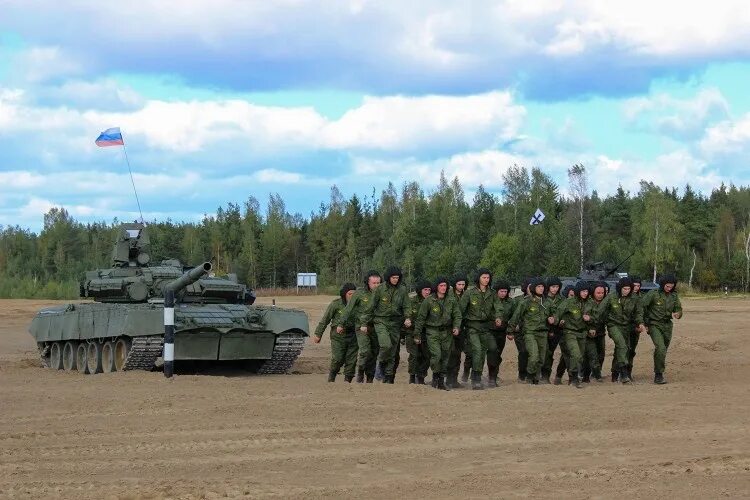 Танковые войска санкт петербург. Сертолово 2 вч 71717. Командир дивизии 473 оуц. Танковые войска. Танковые войска санкт петербург.