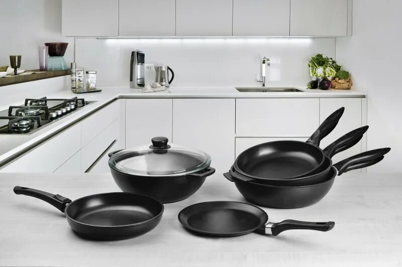 Набор посуды гранит 3037cr. Сковорода вок от леомакс. Магазин посуды сковородки. Магазин посуды сковородки. Сковородка bergner bg-2336.