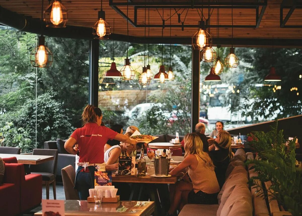 Pizza&grill ресторан. Gps кафе симферополь. Ресторан с суши симферополь. Grill pizza station. Гастроужин шеф-повар.