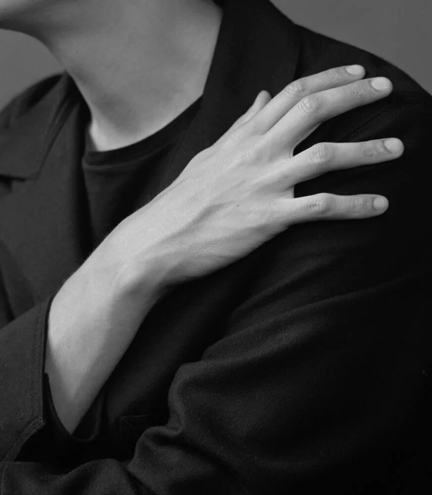 Мужская рука. Красивые мужские руки. Мужские руки Эстетика.