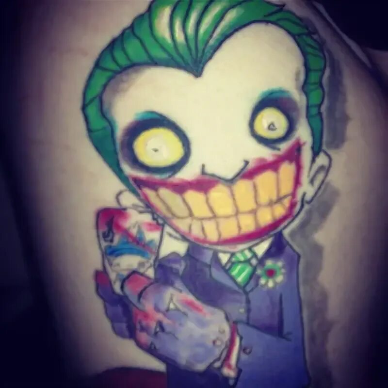 Джек николсон джокер улыбается. Джек николсон джокер без грима. Лоуренс салливан джокер. Судья с прической под джокера. Макияж фриков.