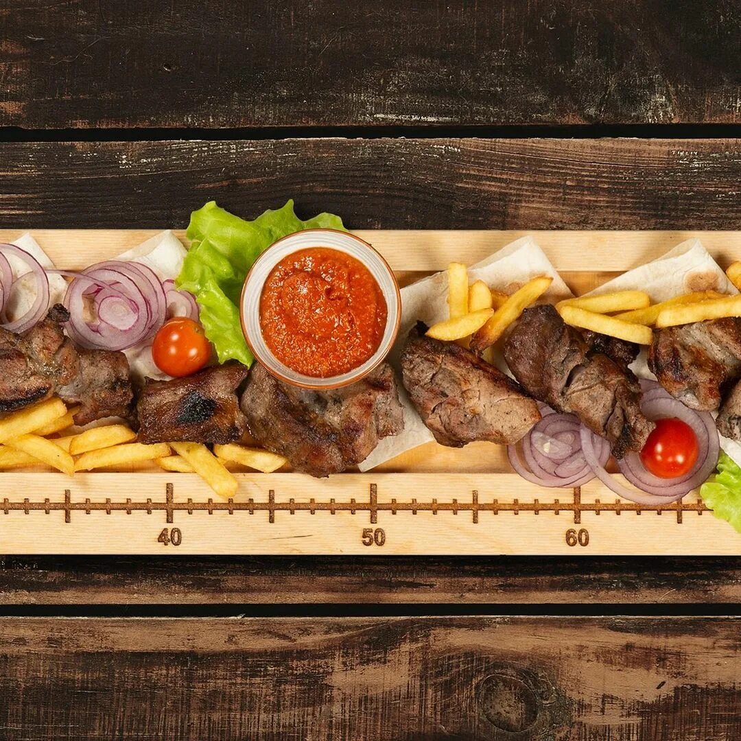 орск шашлычка площадь гагарина. дядя с шашлыком. мир шашлыков бистро орск. ждет в ресторане. шашлычная на выселковой.