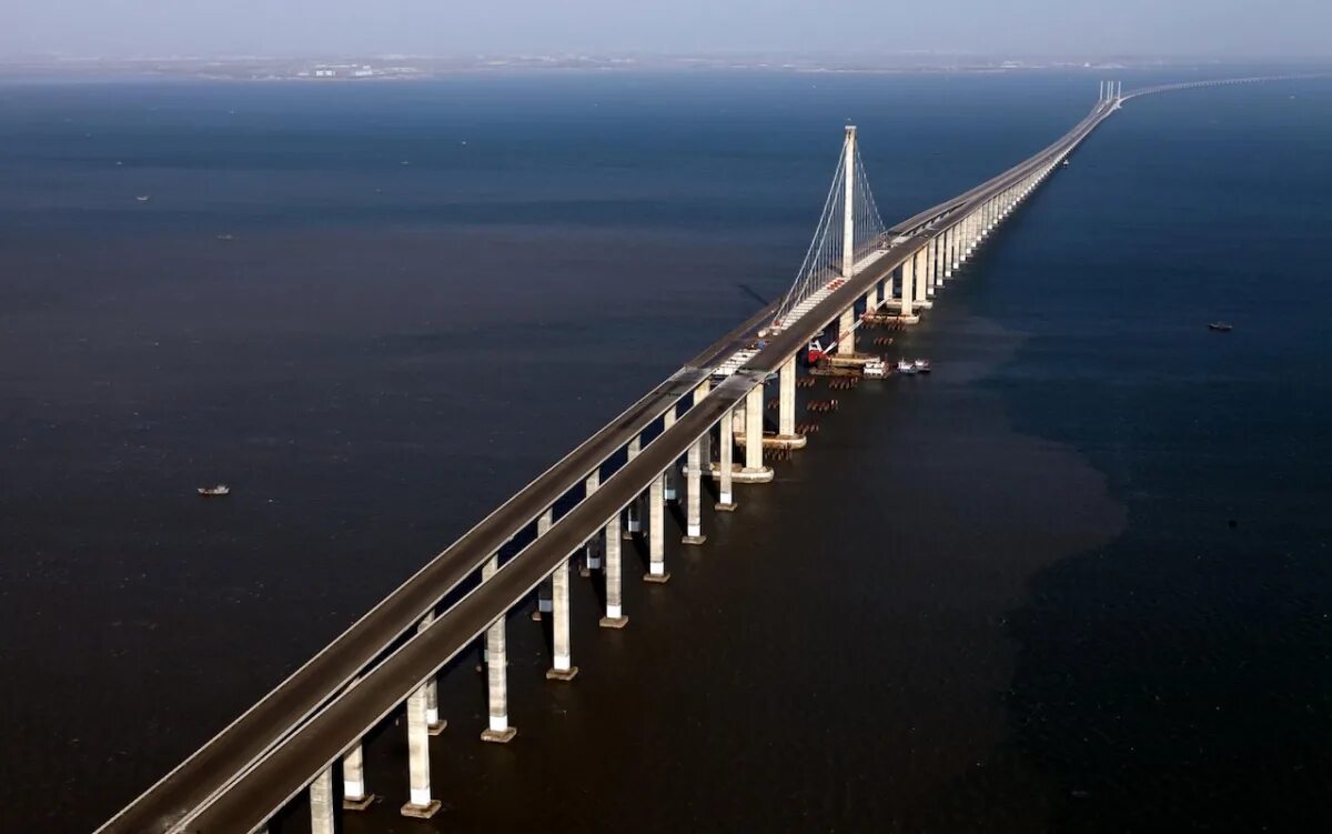 Самый большой конец в мире. Даньян-Куньшаньский виадук. Мост Даньян-Куньшаньский виадук. Самый длинный мост в мире Даньян-Куньшаньский виадук. Мост Дунхай Китай.