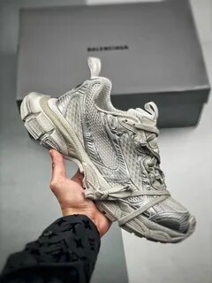 Balenciaga 3xl шнурки