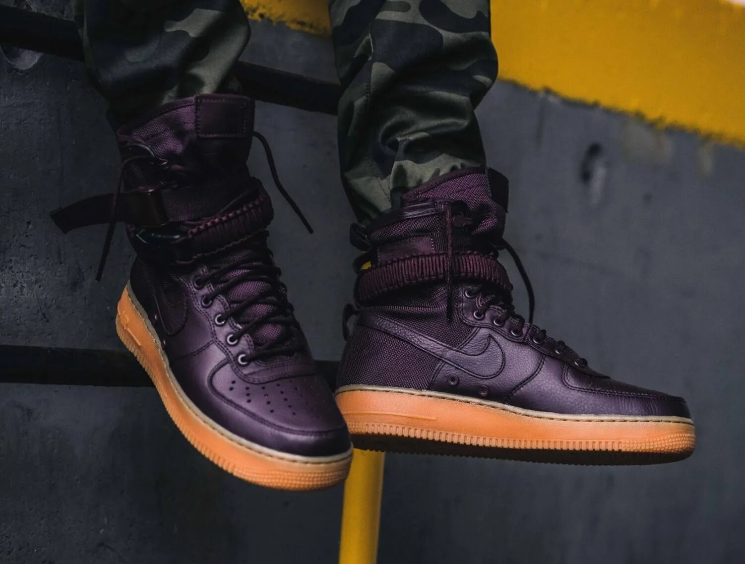 Nike air force 1 high boot. Nike air force 1 sf high. nike sf air force 1 hi. nike air force 1 sf af1 high.