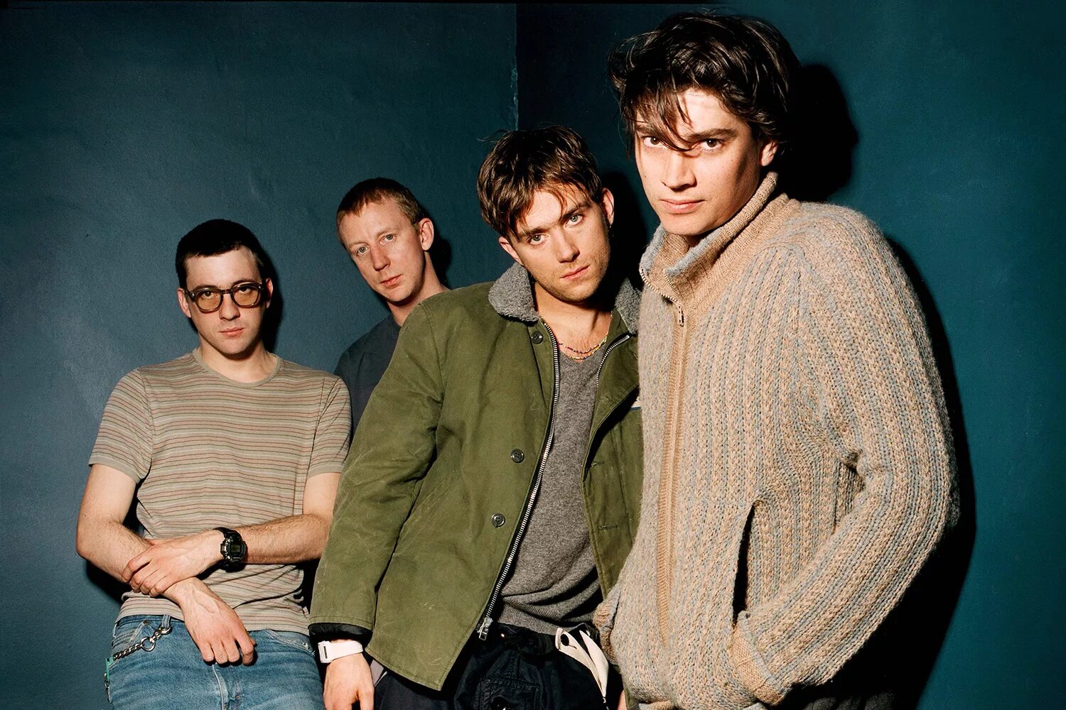 Группа старшие ночь. Группа Blur в 1990. Солист Gorillaz в молодости. Группа Blur в молодости. Солист группы блюр.