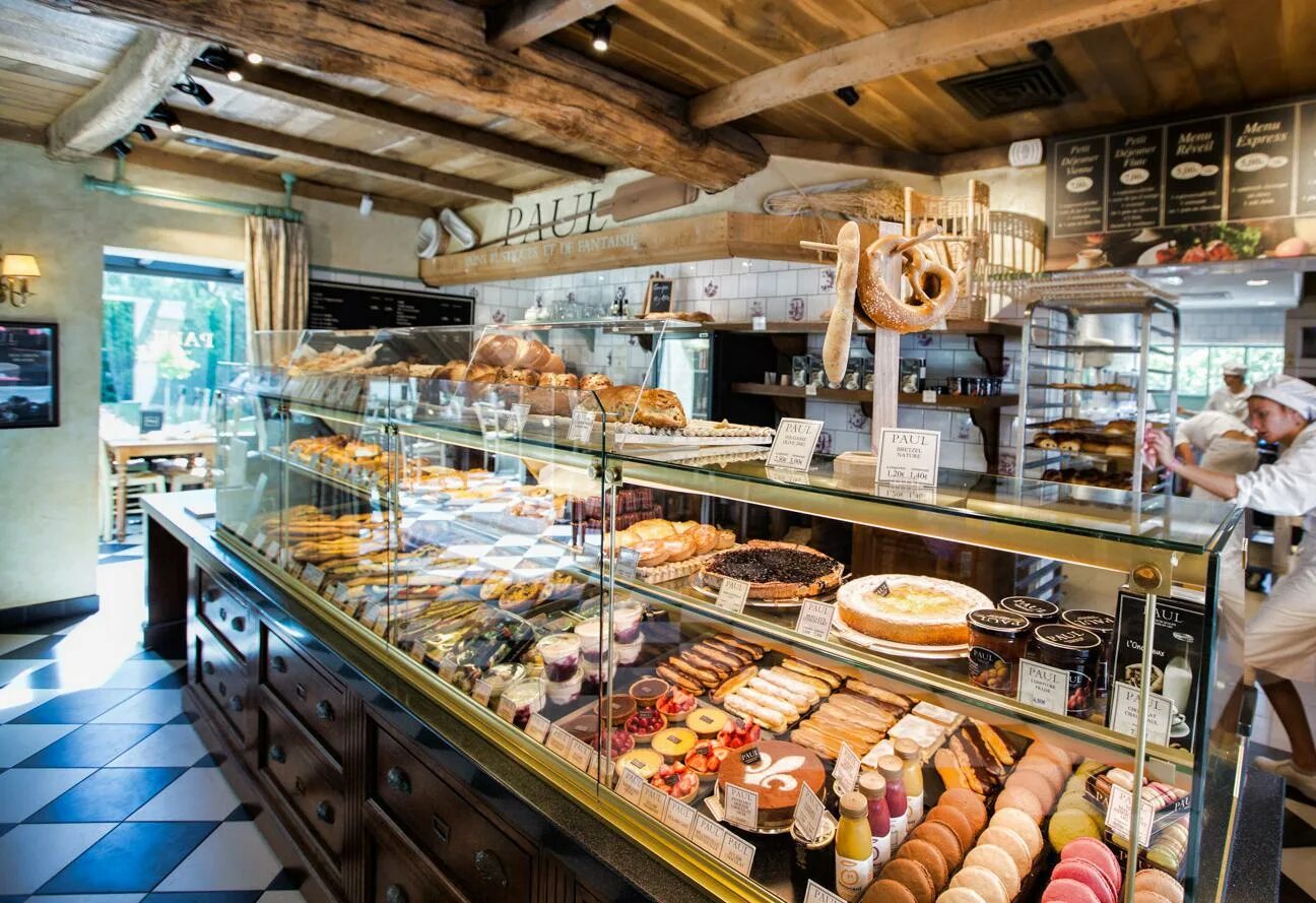 Три шоколада поль бейкери. Paul bakery. Paul bakery. Витрины для пекарни. Paul bakery тбилиси.