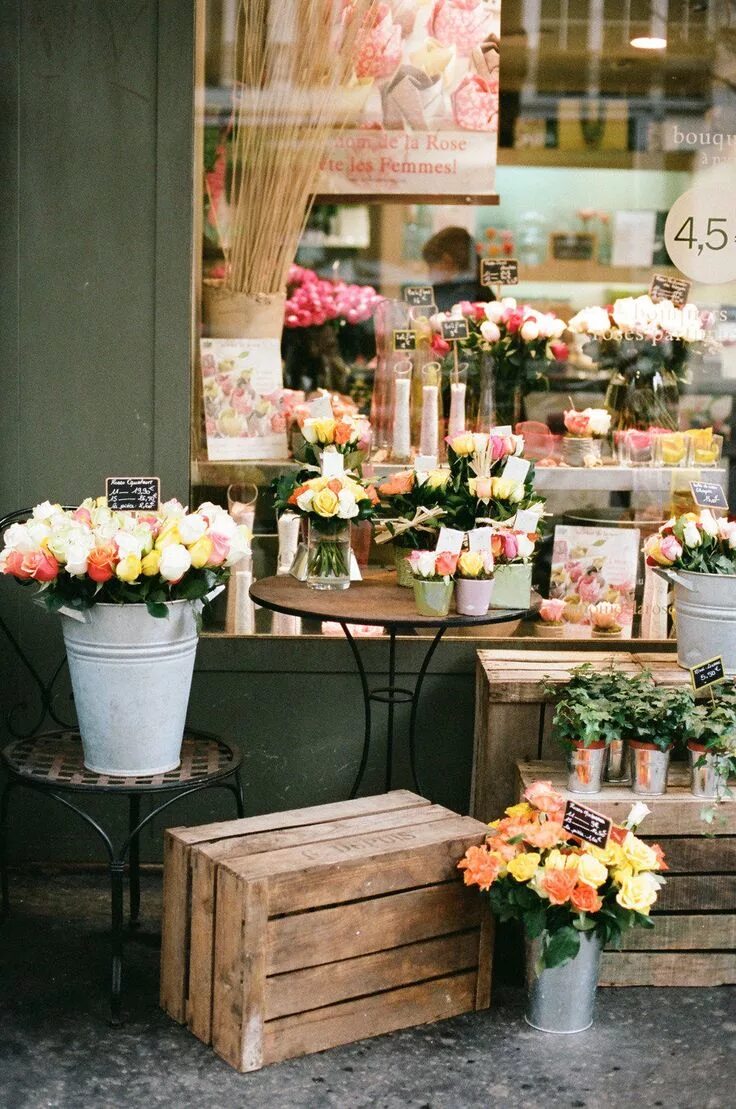 My flower shop. Интерьер цветочного магазина. Витрина цветочного магазина. Декор цветочного магазина. Салон цветов интерьер.