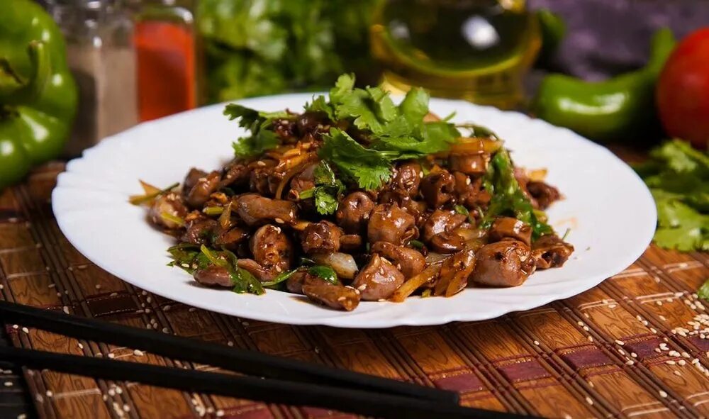 Очень вкусные куриные сердечки. Куриные сердечки. жареные куриные сердечки. приготовить куриные сердечки. блюда из куриных сердечек.