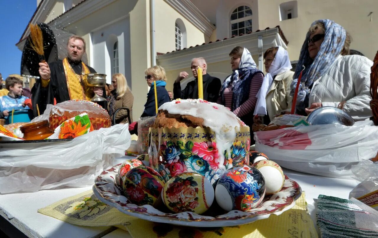 Праздник пасхи рф. Традиции праздника Пасха. Традиции празднования Пасхи. Пасха в Беларуси. Русские традиции Пасха.