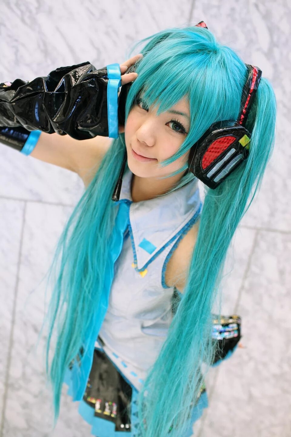 Hatsune miku cosplay. Мику Хацунэ. Хатсуне Мику Cosplay. Косплееры Хатсуне. Мику косплеерша.