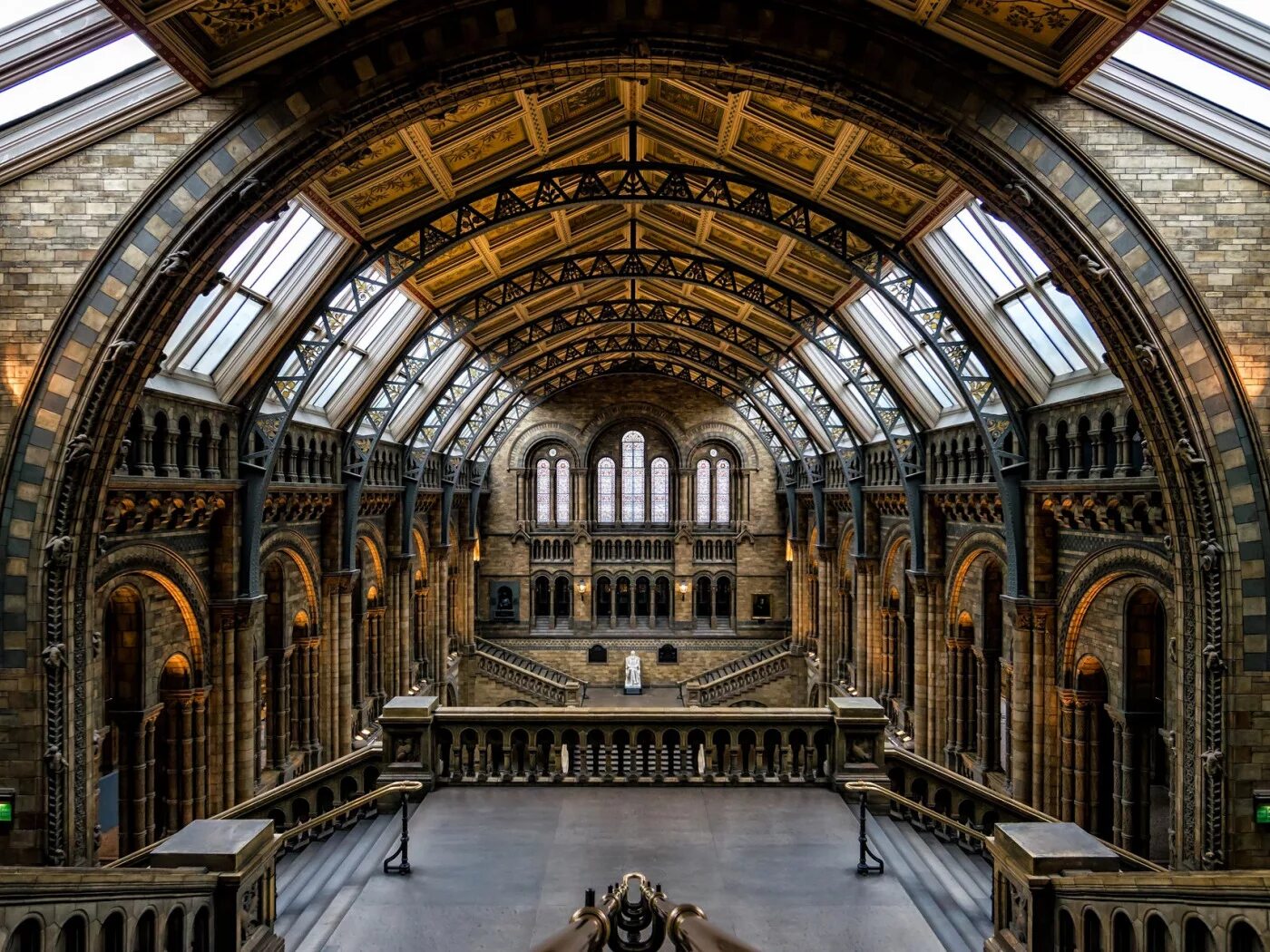 Какие музеи есть в лондоне. Британский музей в Лондоне. Бритиш мьюзем Лондон. Британский музей в Лондоне фото. Британский музей 1753.