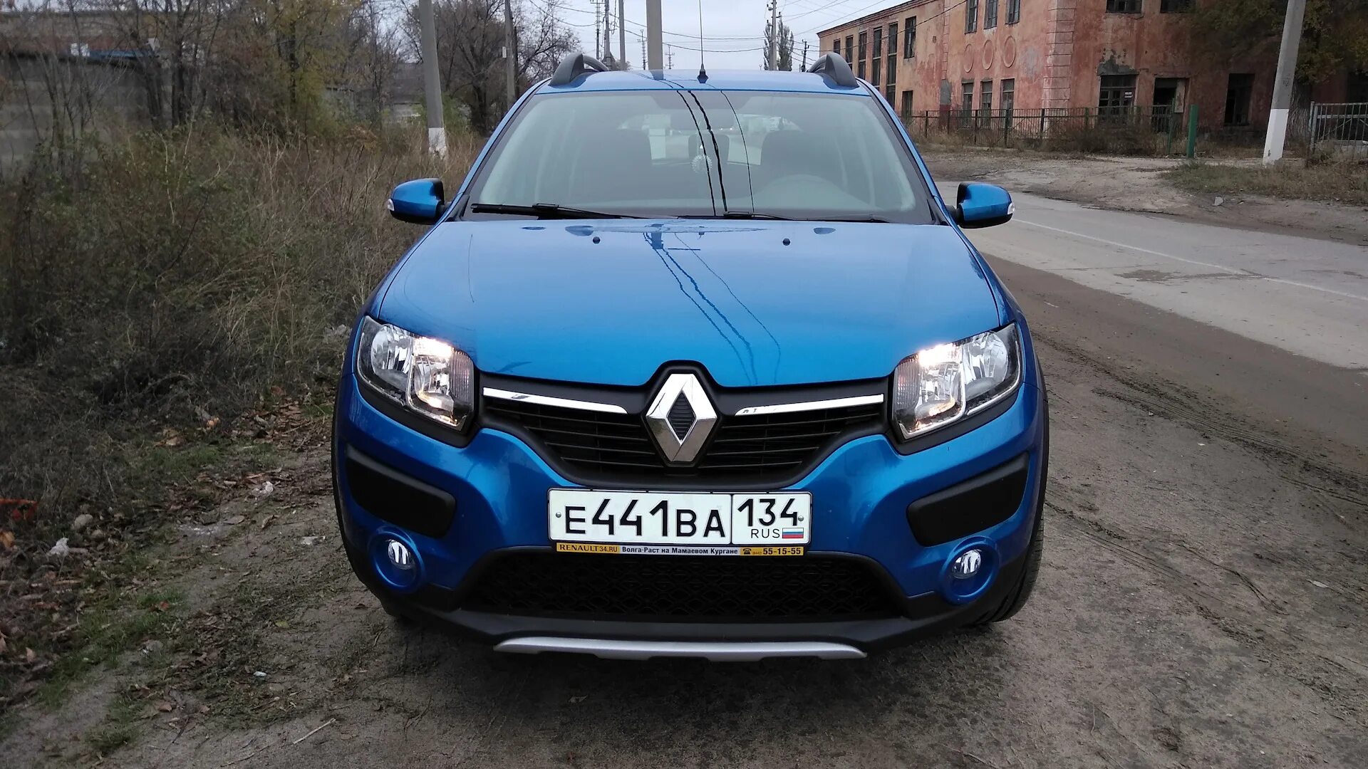 Продам renault. Сандеро степвей 2. Логан 2 степвей. Renault Сандеро степвей 2. Рено Логан Stepway 1.6.