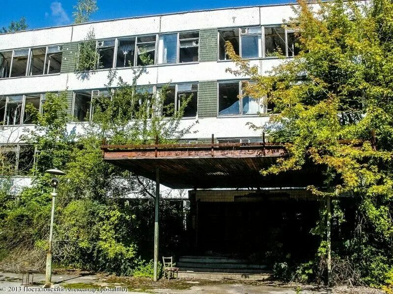 Школа в чернобыле. Чернобыль школа 2. чернобыль зона отчуждения припять школа. припять школа. припять школа номер 2.