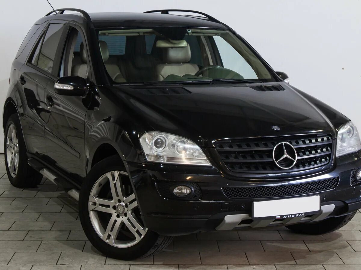 Купить мерседес с пробегом в белоруссии. Mercedes ml 350 2006. Mercedes Benz ml 300 2006. Мерседес ml 2006. Мерседес m класс 2006.