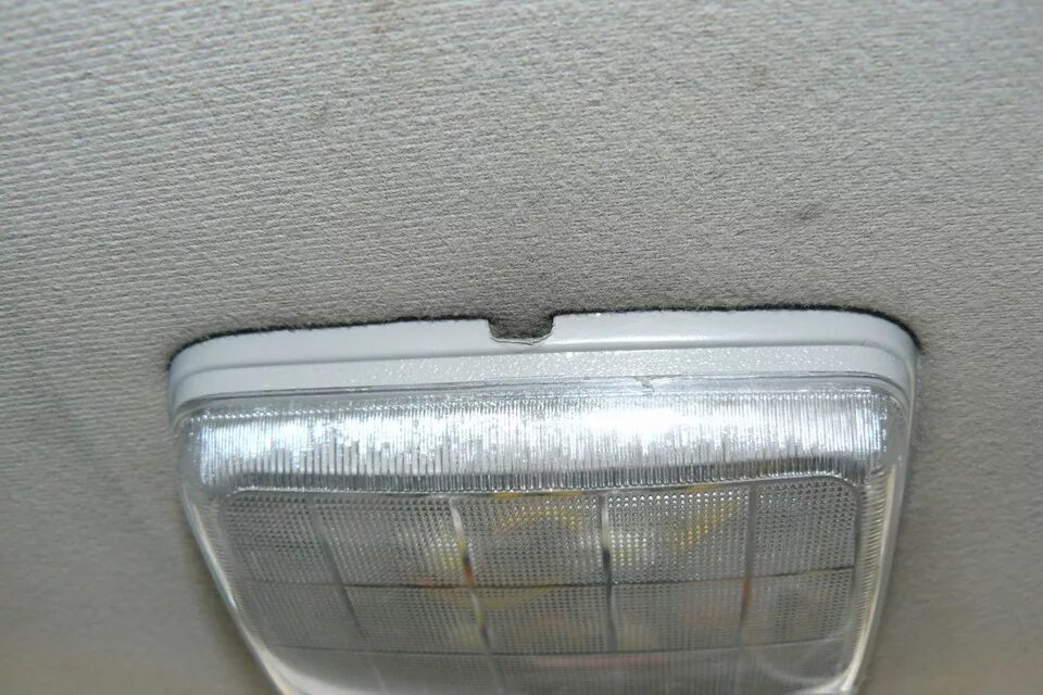 Плафон салона led. Плафон салона мазда капелла. peugeot 309 плафон освещения салона. плафон освещения салона лиаз 529360. плафон освещения салона 24в маз.