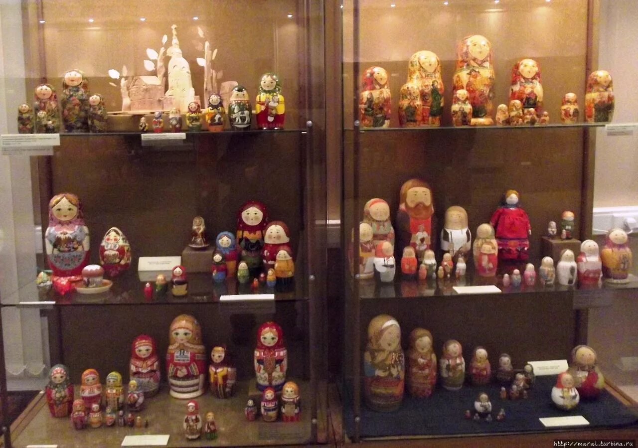загорская матрешка музей. музей русской матрешки сергиев посад. музей игрушки сергиев посад первая матрешка. музей матрешки в сергиевом посаде.