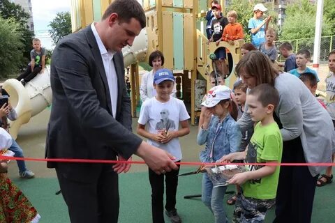 Торжественное открытие детской площадки
