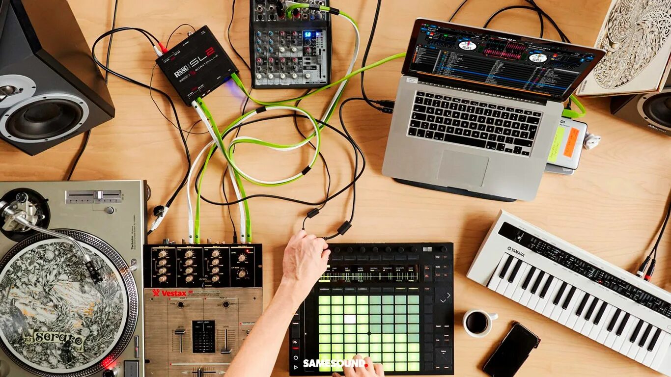 Профессия звукорежиссер. Василий филатов звукорежиссер. Лу диаз звукорежиссер. Работать над музыкой. Ableton aesthetic.