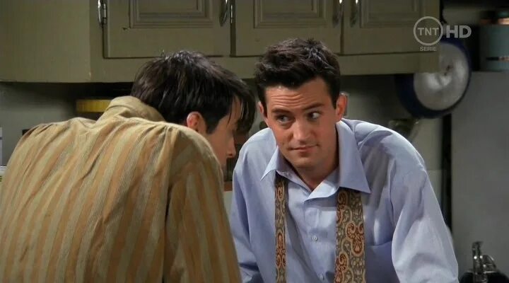 Эпизод где. Эпизод где. Друзья сериал 2 сезон росс и рейчел. Друзья моника 3 сезон. Сериал друзья рейчел и джо.