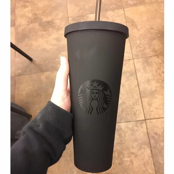 Капишоп. Luxor Matte Black- 473 ml Starbucks. Термокружка Старбакс черная. Старбакс кофе в черный стаканчик. Стакан Старбакс термокружка.