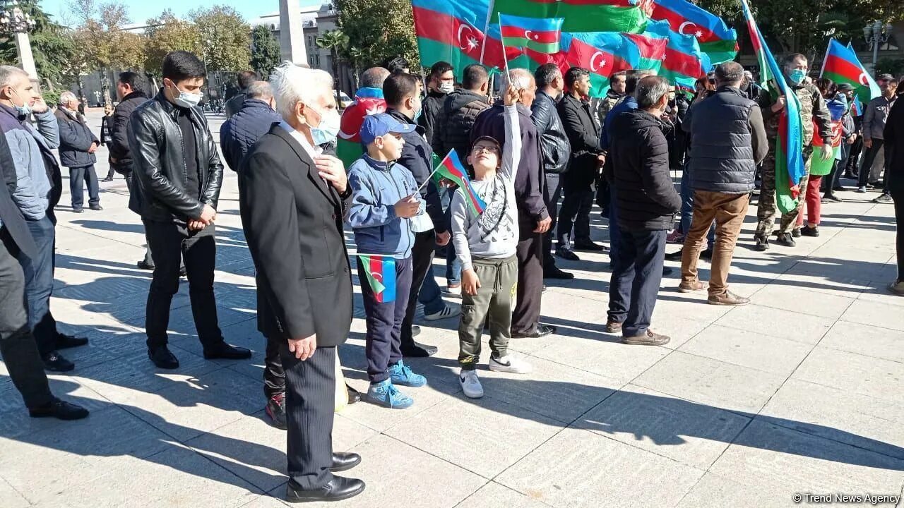 Азербайджанцы в городе Шуша. Освобождение города Шуши. Освобождение Шуши 2020. Гянджа народ.