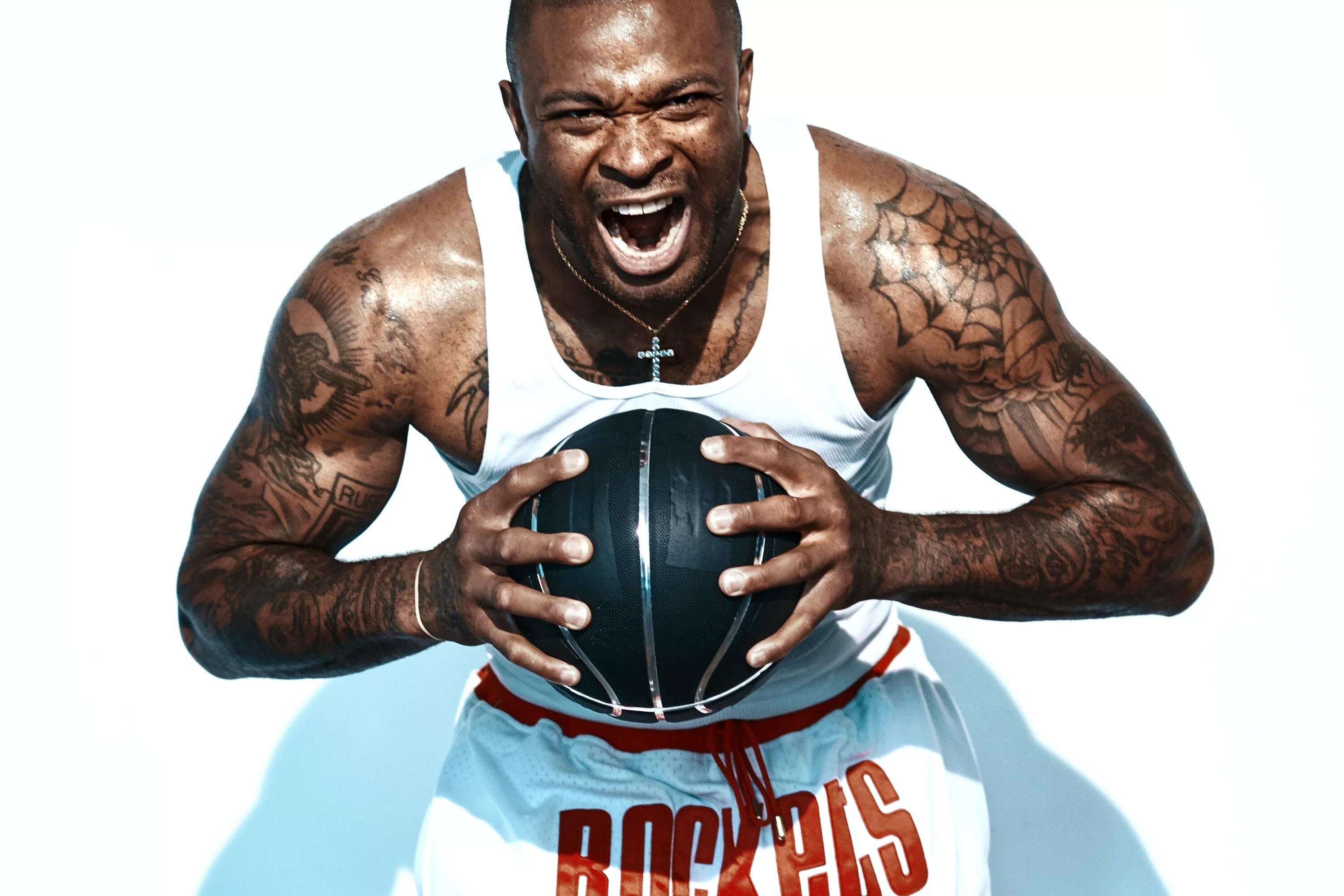 Такер играть. Пи джей такер. пи джей такер баскетболист. pj tucker рост. таб такер.