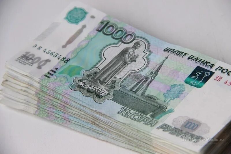 Тысяч рублей собственному. 34 тысячи рублей. 500 тысяч рублей. 8 тысяч картинка. 1 миллион рублей по 500 рублей.