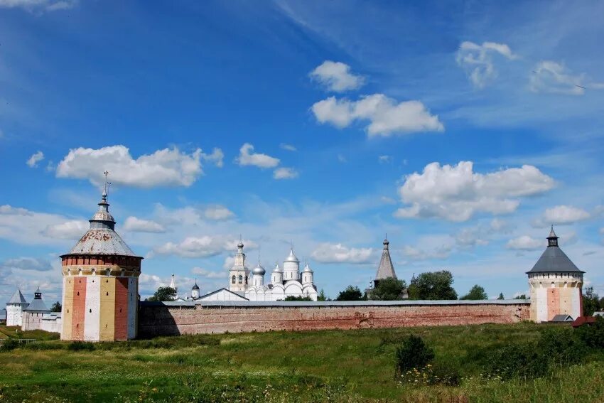 Вологда погулять. Спасо-Прилуцкий монастырь в Вологде. Спасо-Прилуцкий Дмитриев монастырь. Прилуки Вологда монастырь. Спасо-Прилуцкий монастырь в Вологде фото.