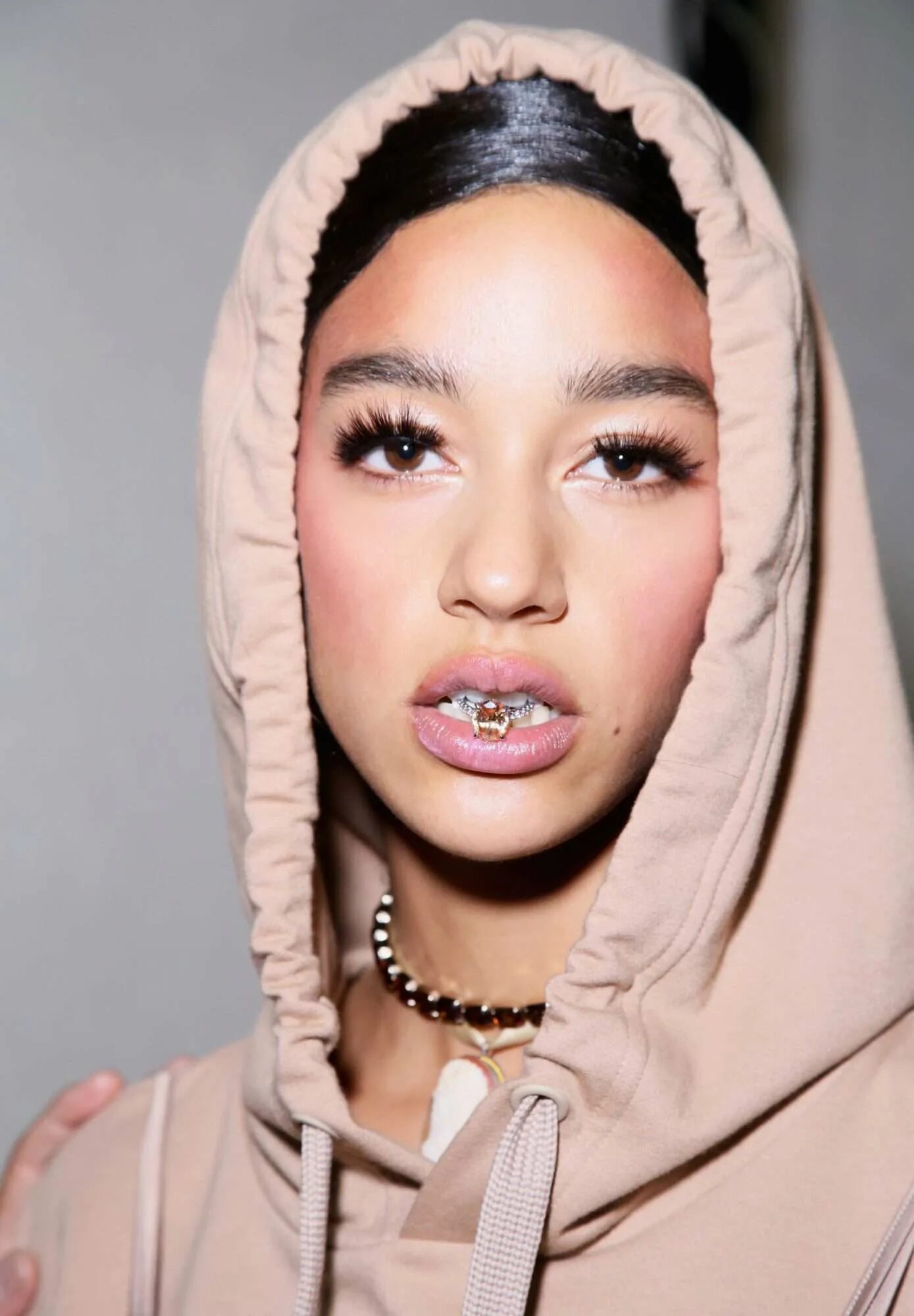 Рианна. Рианна бренд fenty beauty. Fenty. Rihanna fenty. Fenty.