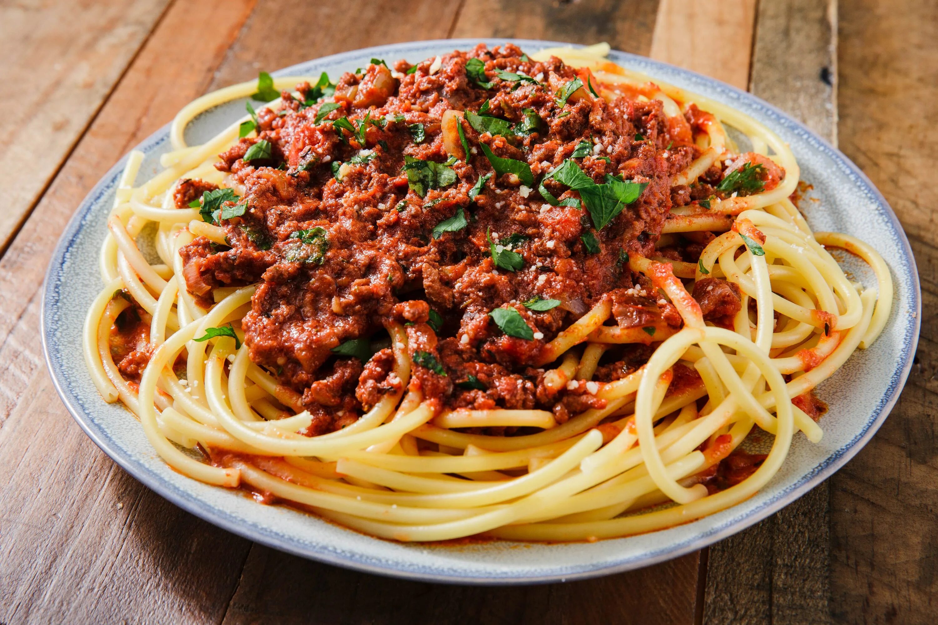 Болоньезе с фаршем. Спагетти. Паста с фаршем и помидорами. Макароны с соусом болоньезе.