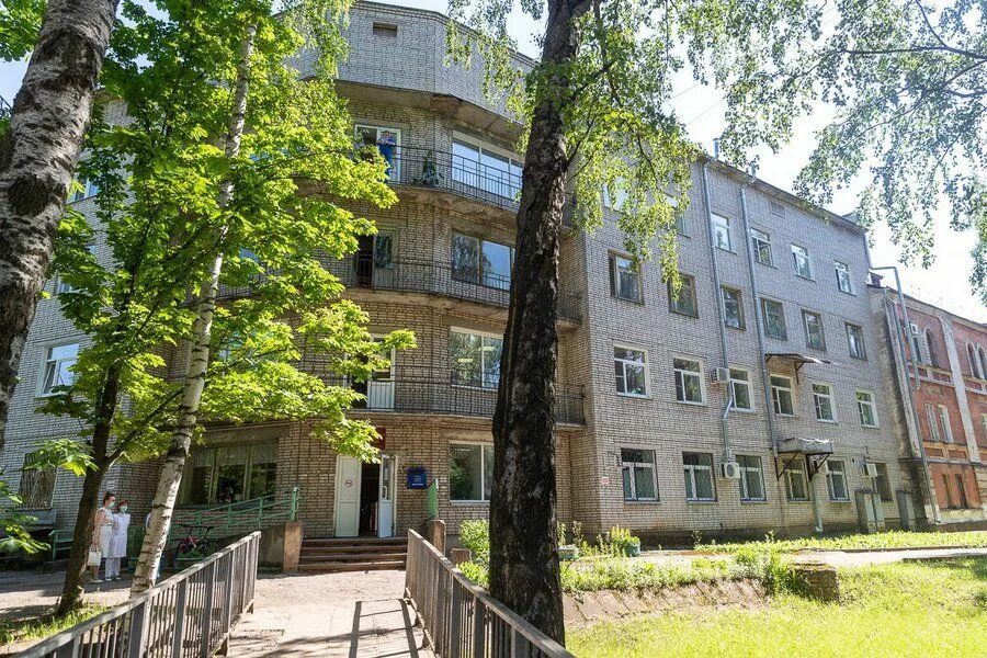 Межрайонная больница великие луки. Межрайонная великолукская больница больничная 10. Великолукская межрайонная больница. Гбуз великолукская межрайонная больница. Гбуз великолукская мб великие луки.