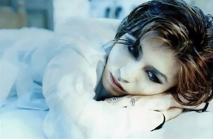 Зачем усложнять жизнь цитаты. Я скучаю но. Цитаты очень скучаю. Цитаты про скучание. Я скучаю по нашему общению.