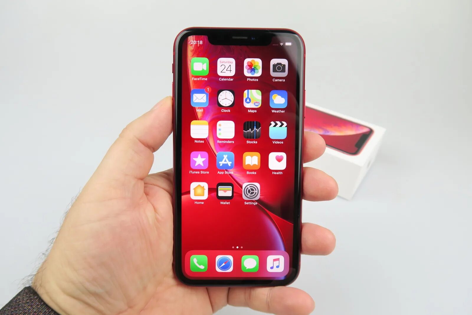 Iphone xr приложение. Iphone xr red. iphone xr в 2025. iphone xr product. айфон xr product red.