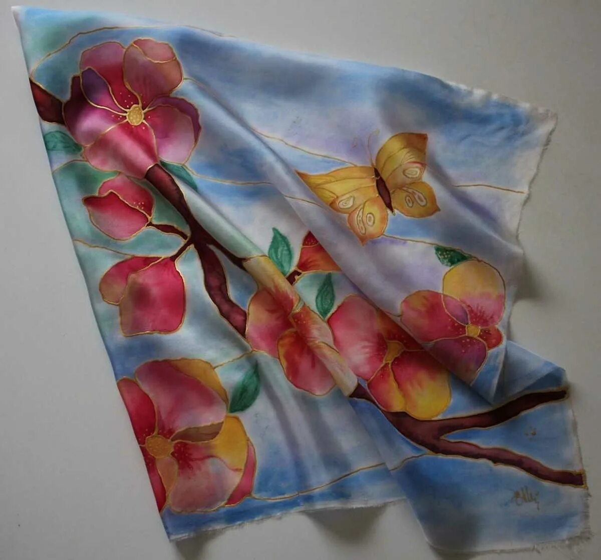 Изделия выполненные в технике батика. Холодный батик. Роспись на ткани. Роспись по шелку. Ткань для батика.