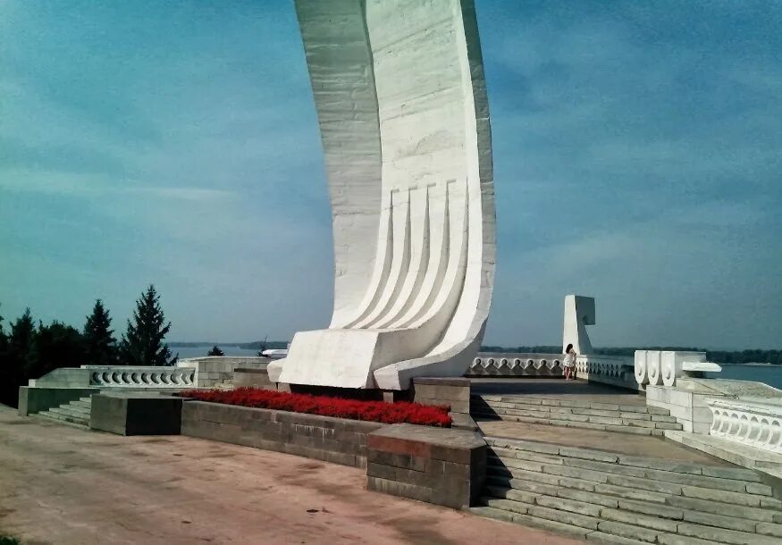 Самара остров Рождественский Ладья. Ладья в Москве монумент. Ладья Самара СССР. Гора ладья