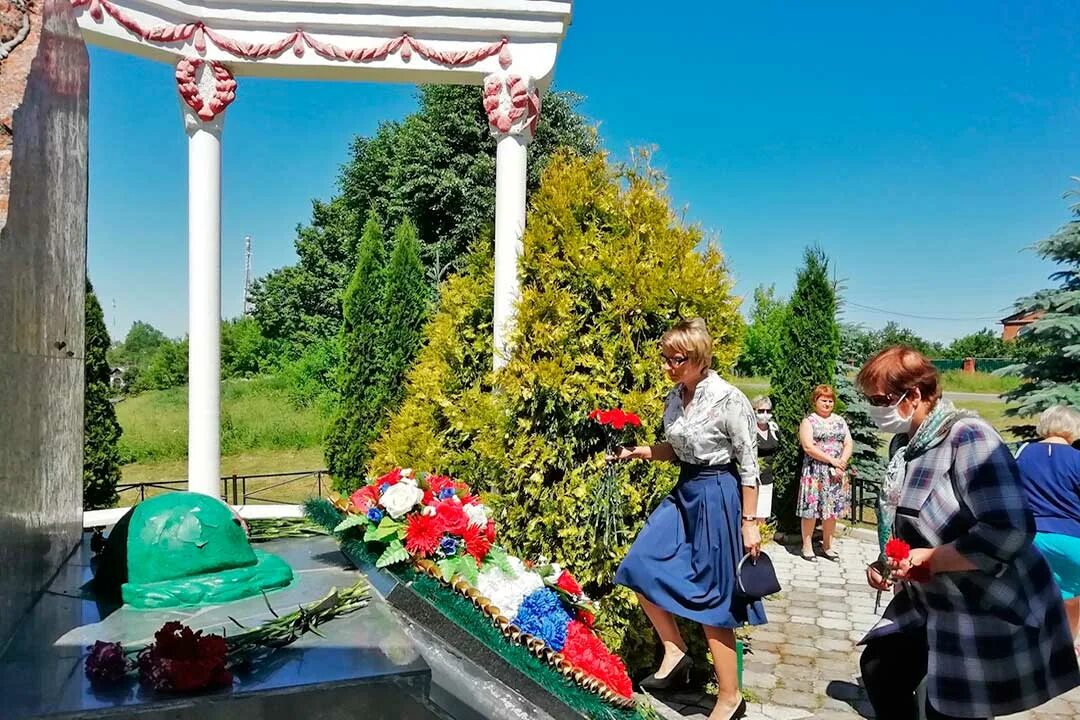 Ульянино московская область. Ульянинская оош. Ульянинская школа. Ульянино московская область. Погода ульянино раменского.