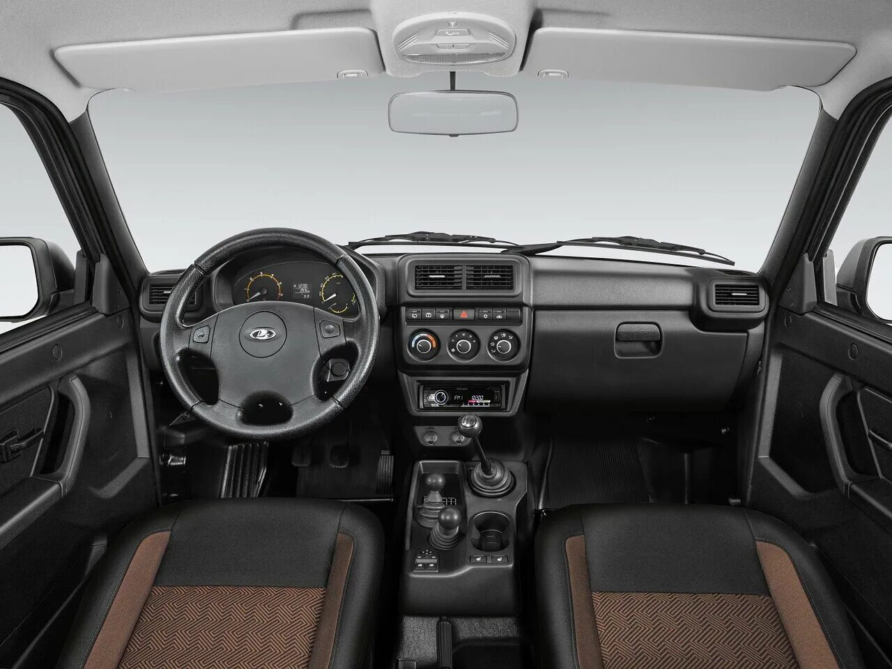 Новый салон нива 4х4. Новые нивы в москве в салоне. Новые нивы в москве в салоне. Панель нива 2022. Новые нивы в москве в салоне.