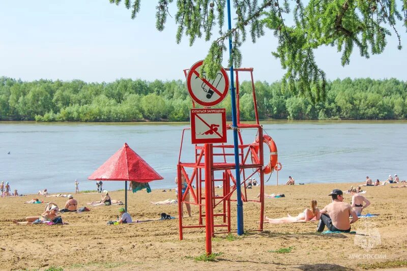 Пляжи омска 2024. Омск пляж. Пляжи омска 2024. Центральный пляж динамо омск. Парк зеленый остров омск.
