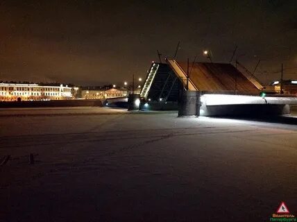 Разводят ли мосты в петербурге зимой