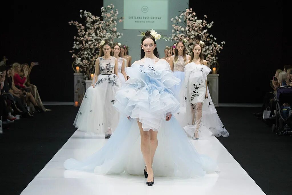 Estet дом мод. 15 домов моды. мода 2014 года. карл лагерфельд весна лето 2021. дом моды вячеслава зайцева 2000 г.